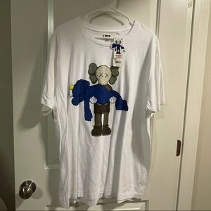 Authentic Uniqlo x Kaws T-shirt size XXL